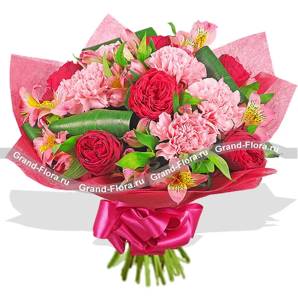 Розовый букет из красных роз - Фламинго
